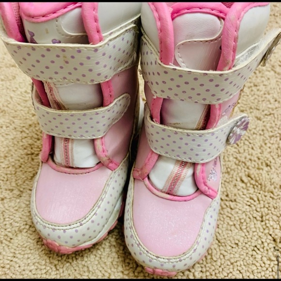 Disney Princess Winter Snow Boots - Picture 8 of 11